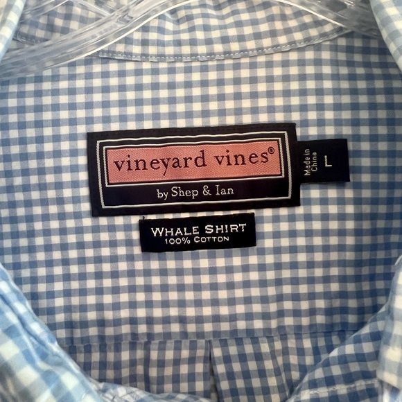 Men’s Vineyard Vine’s blue checkered button down shirt - Picture 2 of 3